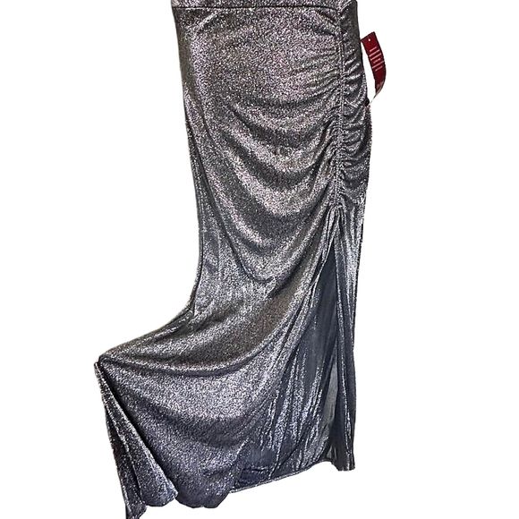 SILVER LUREX RUCHED FLOOR LENGTH SLEEVELESS PROM, FORMAL GOWN, SIZE 15 - Picture 3 of 8